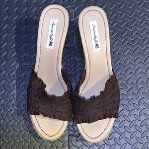 American Eagle Low Heels | Womens 7 1/2 | Pretty